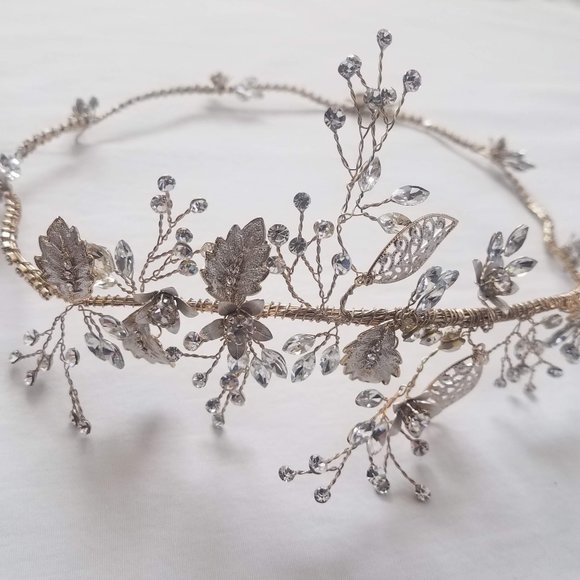 Gold Floral Headpiece - Picture 13 of 14